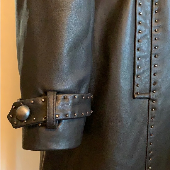 Vakko Sport Leather Coat - Picture 5 of 11